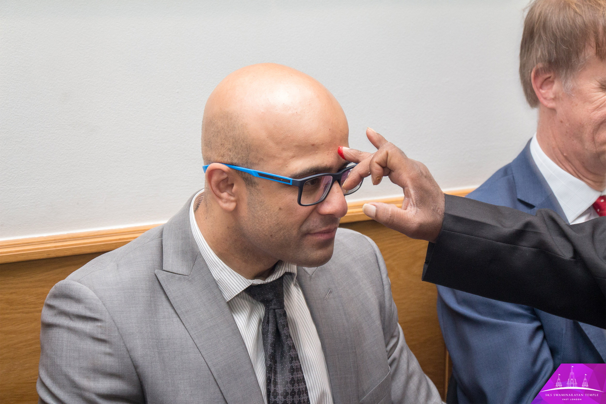 ©1987-2017 SKS Swaminarayan Temple East London